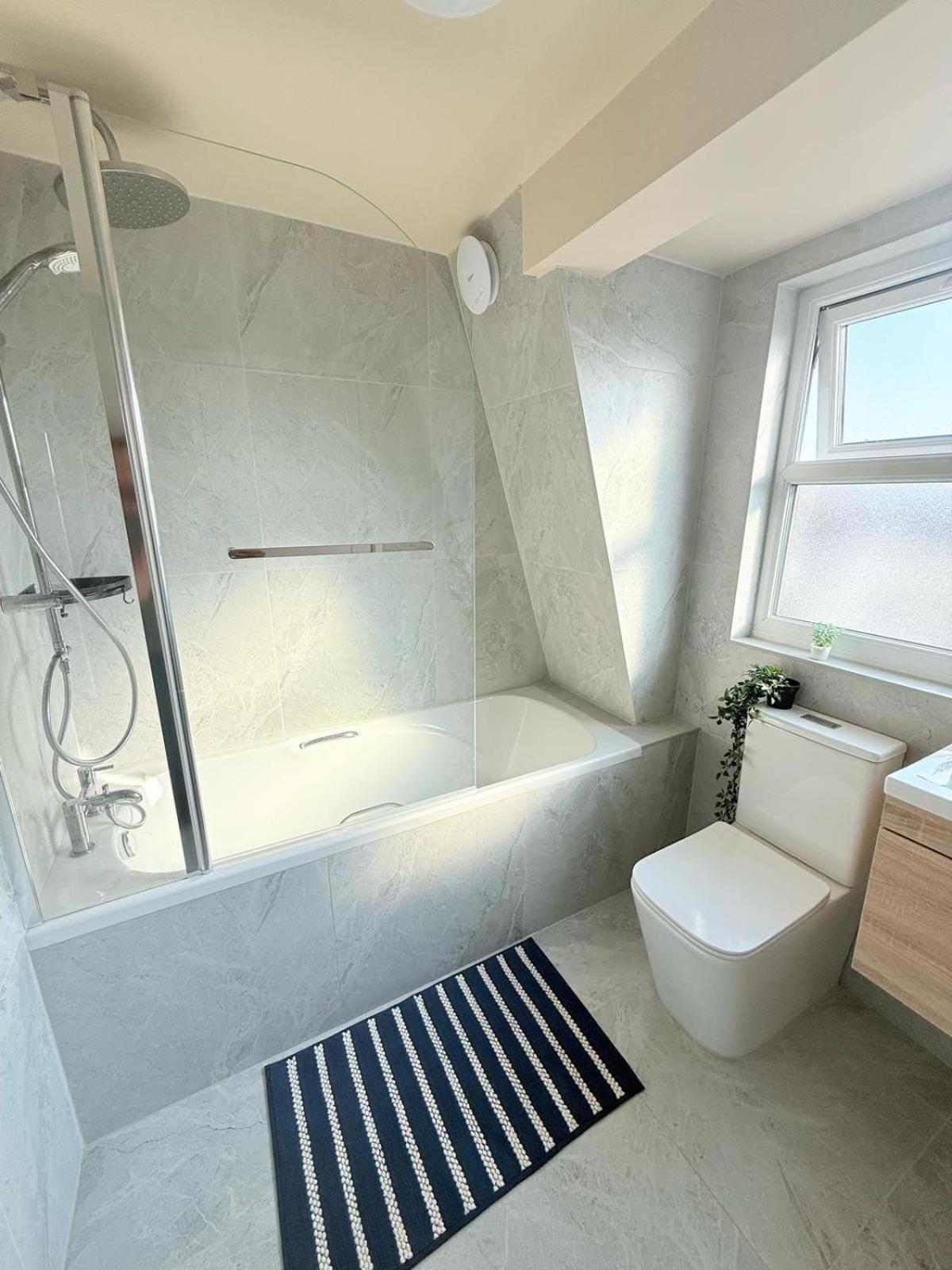 Tooting Broadway Guest Apartment London