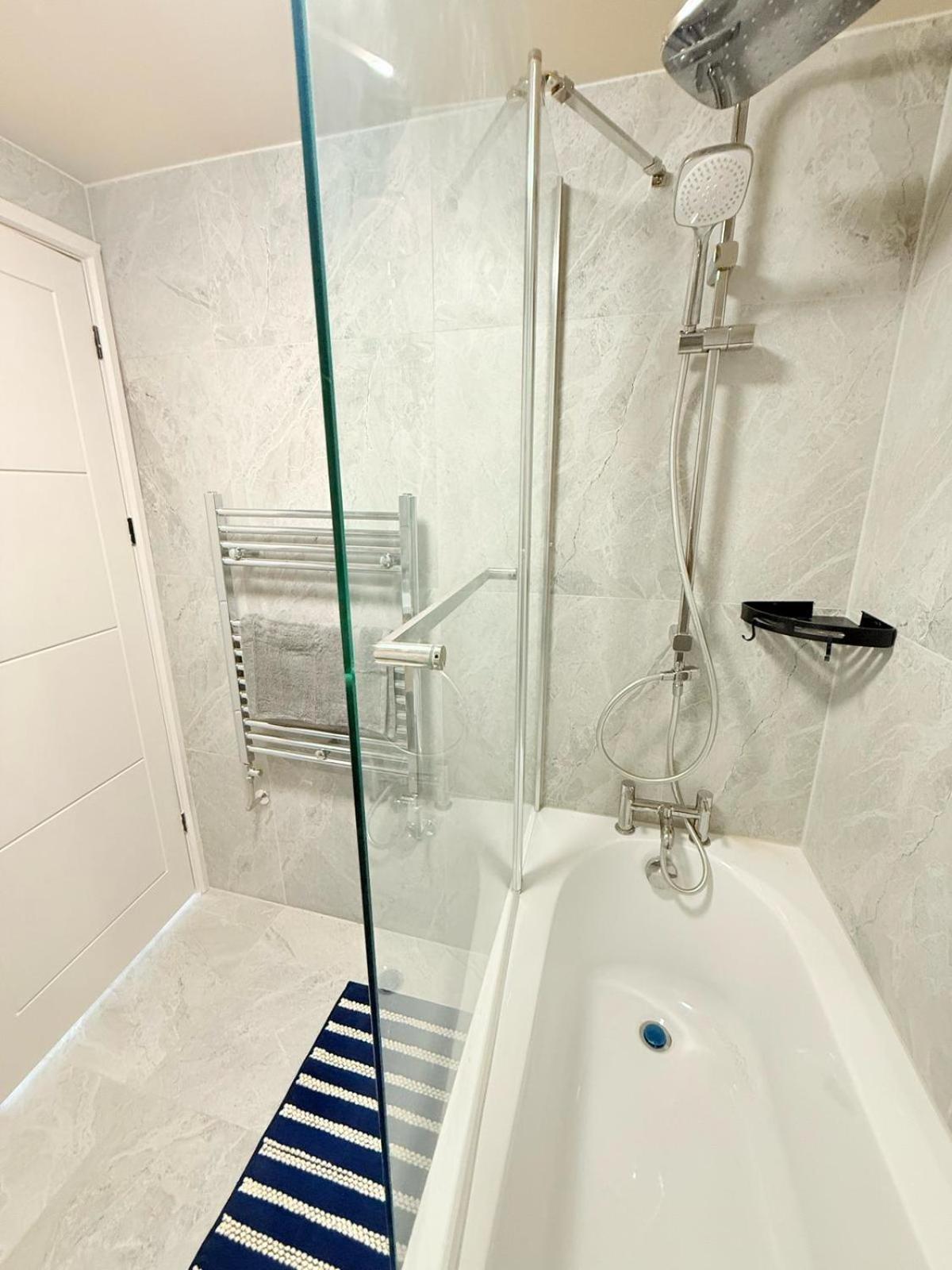 Tooting Broadway Guest Apartment London
