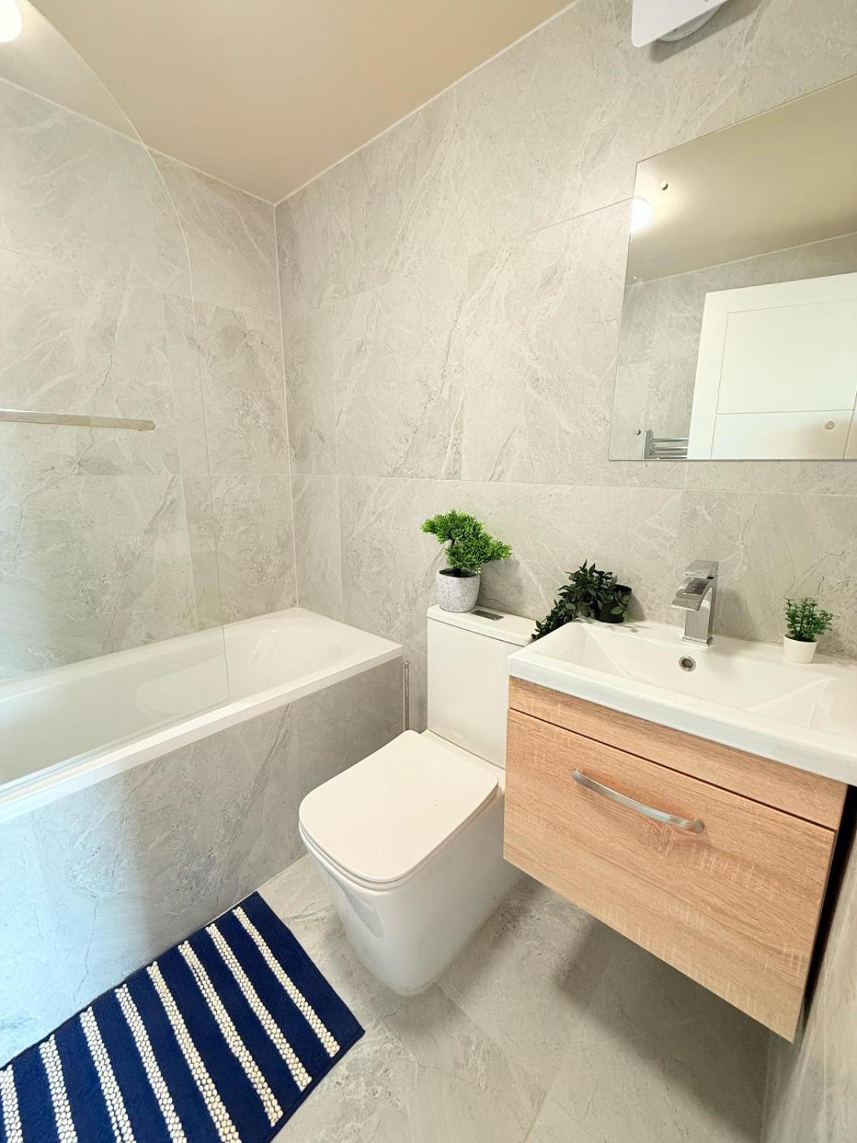 Apartment Tooting Broadway Guest London